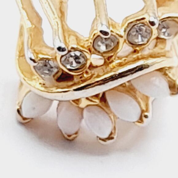 Vintage Gold Tone Ring Clear Rhinestones & Opal Glass Cabochons Size 7 - Picture 7 of 9